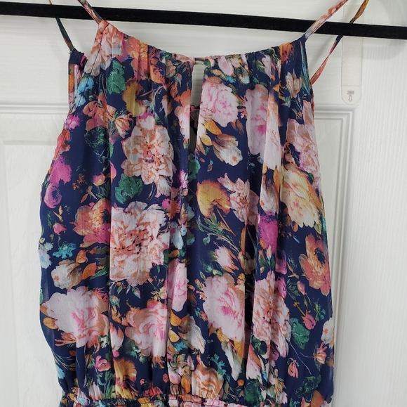 Floral Maxi Dress - Picture 9 of 11